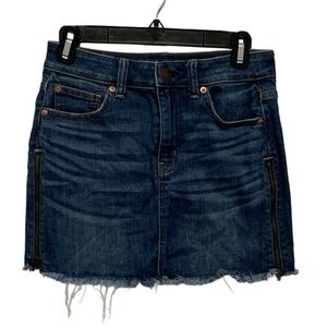 American Eagle Dark Wash Frayed Hems Side Zippers Denim Mini Skirt